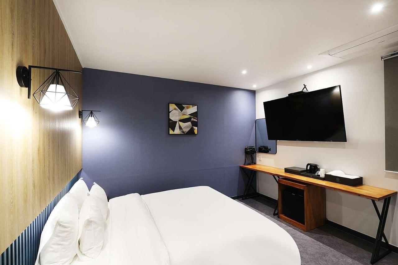 Mariposa Hotel Songtan Pyeongtaek Exterior photo