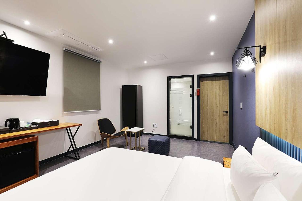Mariposa Hotel Songtan Pyeongtaek Exterior photo