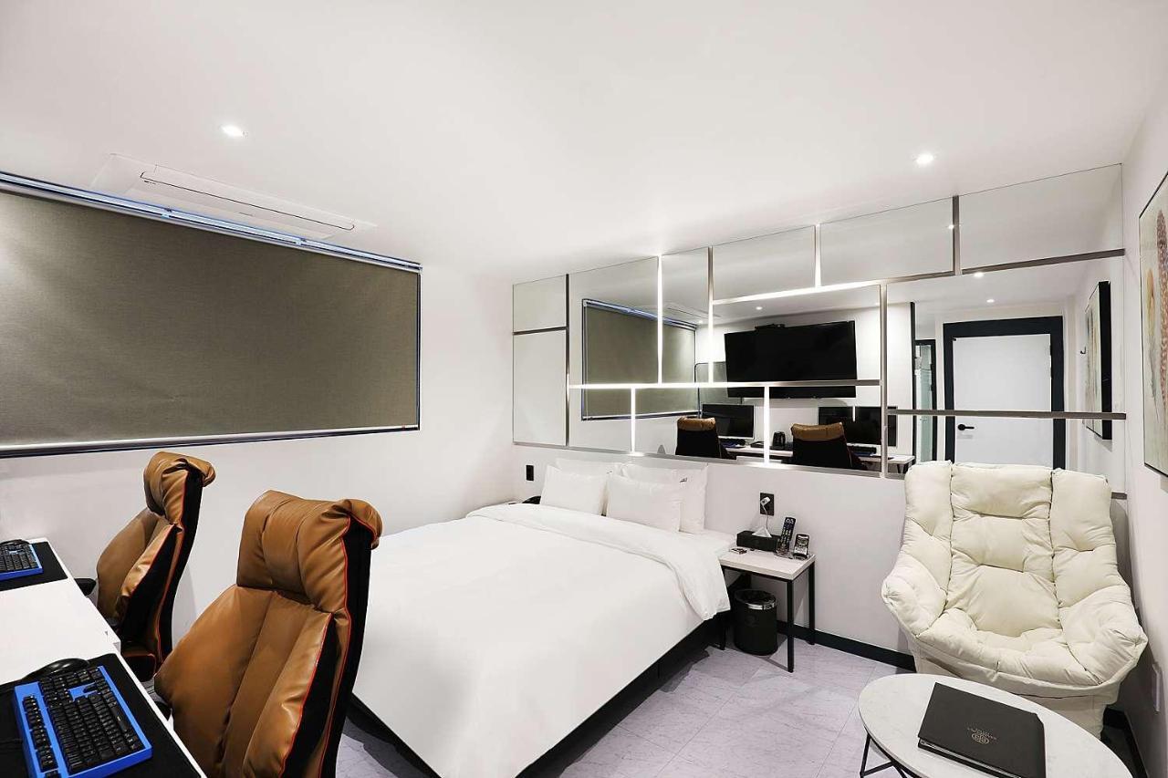 Mariposa Hotel Songtan Pyeongtaek Exterior photo