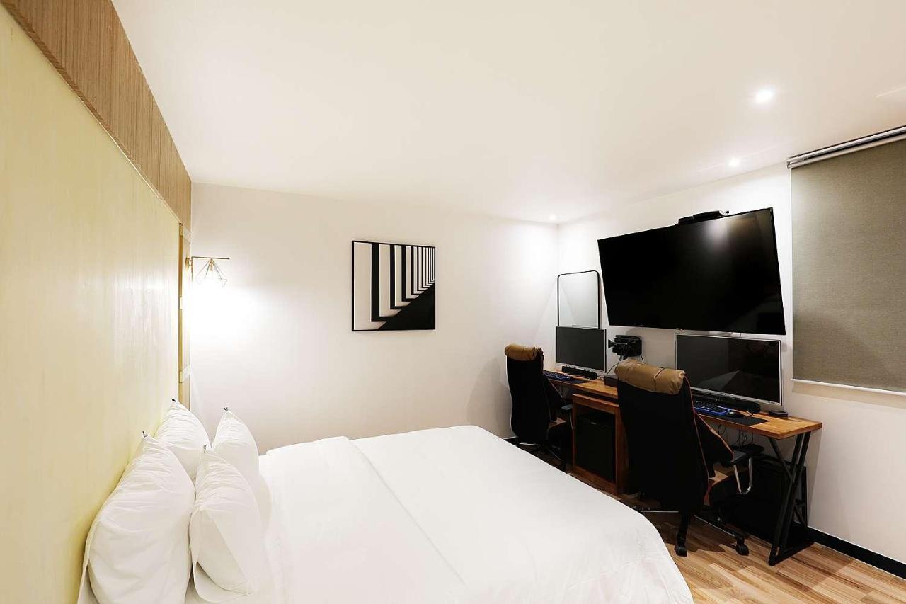 Mariposa Hotel Songtan Pyeongtaek Exterior photo