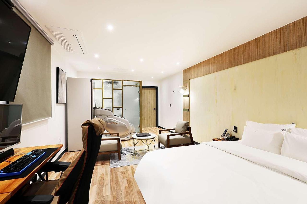 Mariposa Hotel Songtan Pyeongtaek Exterior photo